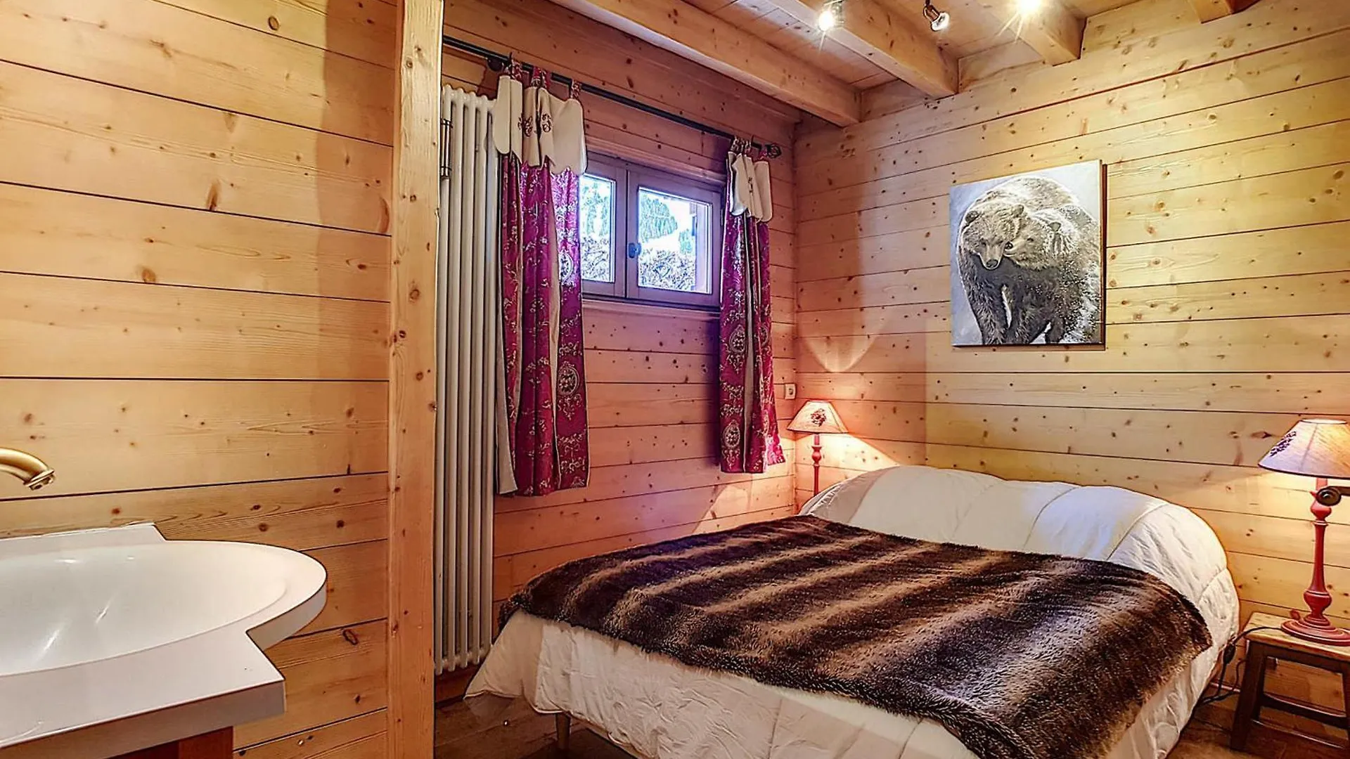 Chalet Cosy 4 Ch ***, 8 Pers, Cheminee, Parking, La Clusaz - Fr-1-818-10 0*,  France
